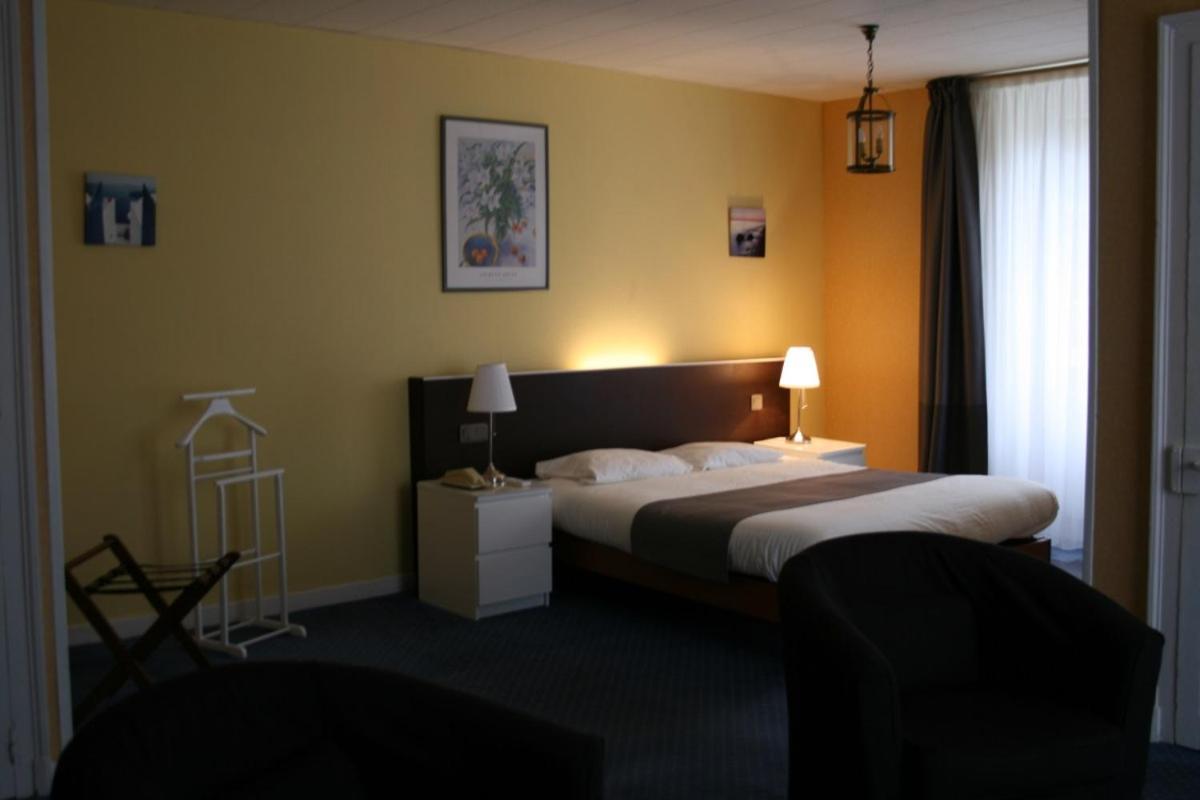 Le Troncais Hotel Saint-Bonnet-Troncais Bagian luar foto