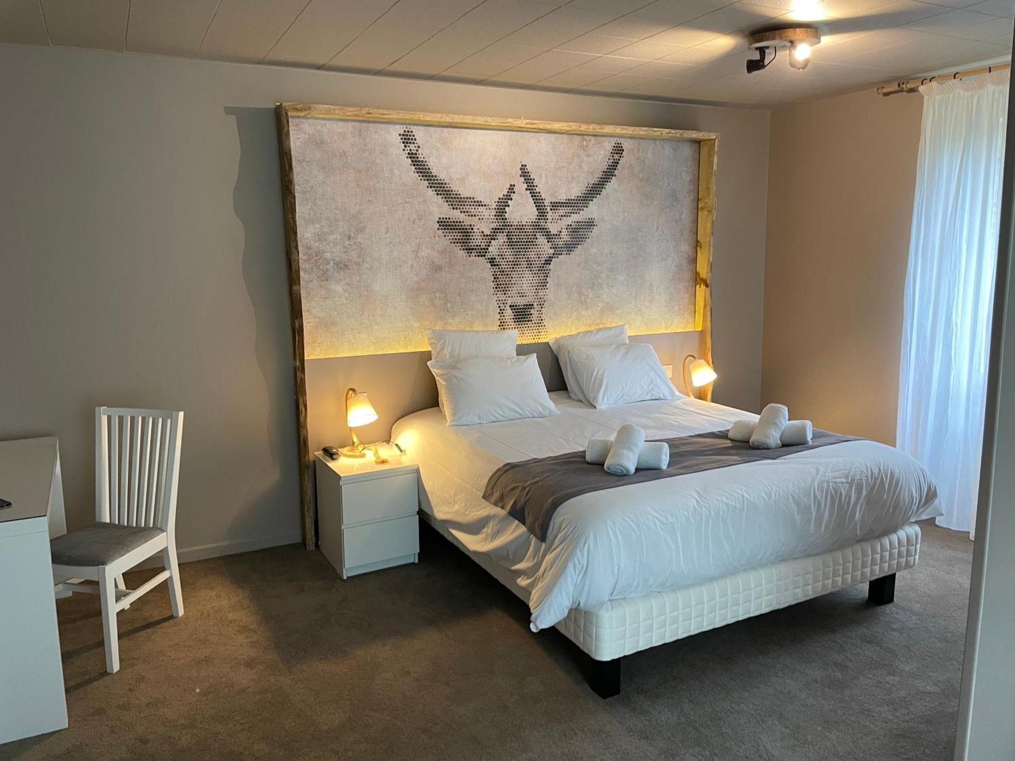 Le Troncais Hotel Saint-Bonnet-Troncais Bagian luar foto