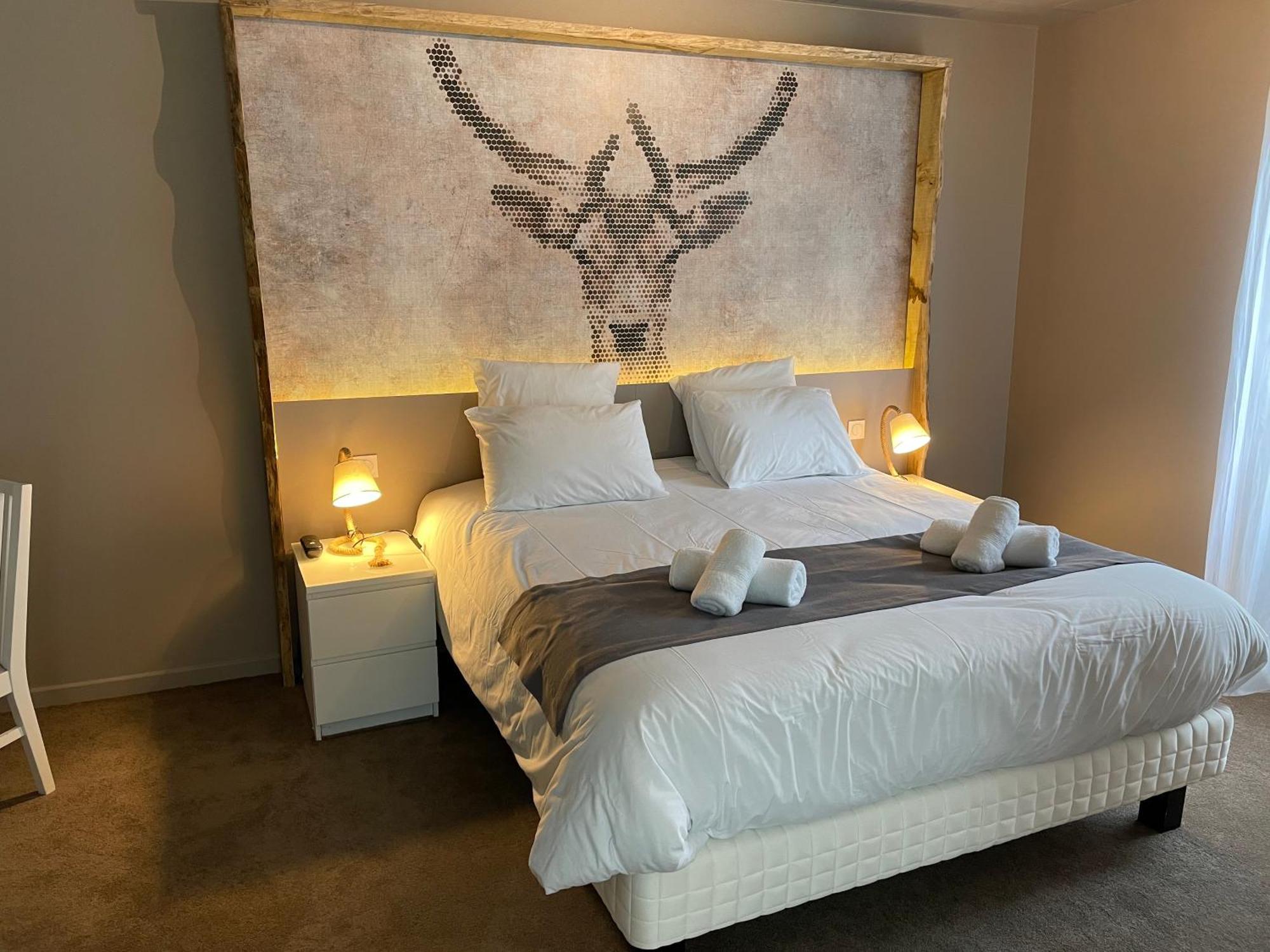 Le Troncais Hotel Saint-Bonnet-Troncais Bagian luar foto