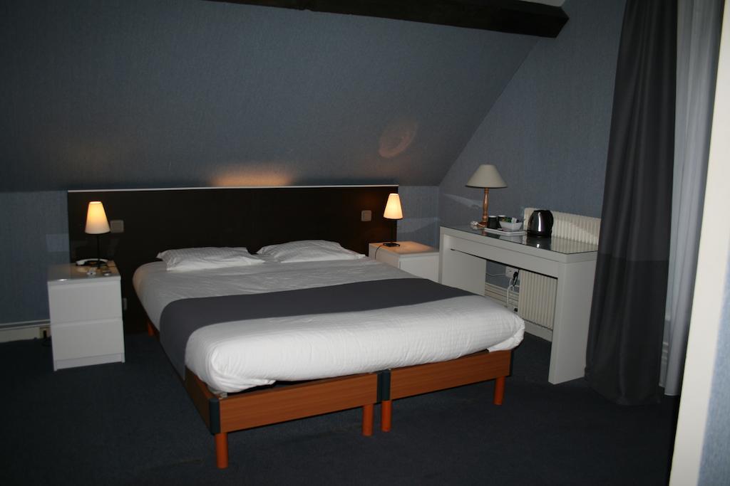 Le Troncais Hotel Saint-Bonnet-Troncais Ruang foto