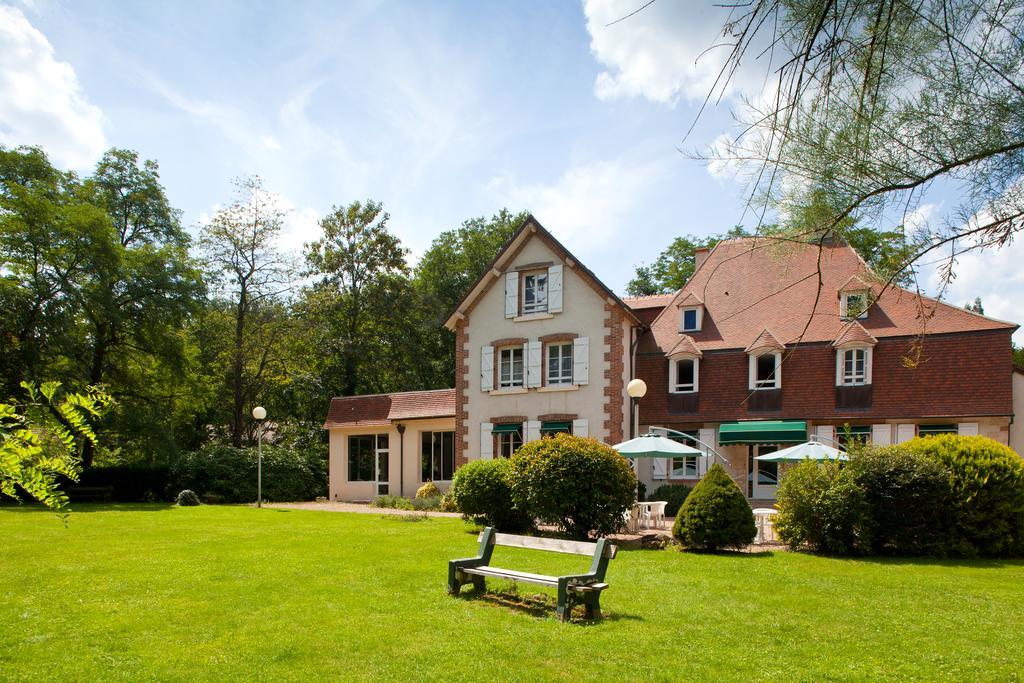 Le Troncais Hotel Saint-Bonnet-Troncais Bagian luar foto