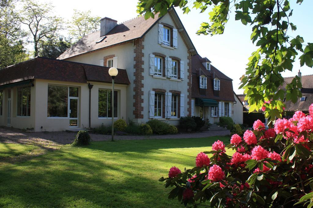 Le Troncais Hotel Saint-Bonnet-Troncais Bagian luar foto