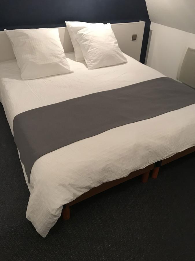 Le Troncais Hotel Saint-Bonnet-Troncais Bagian luar foto